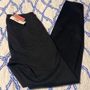 Vineyard Vines high rise jeans size 26